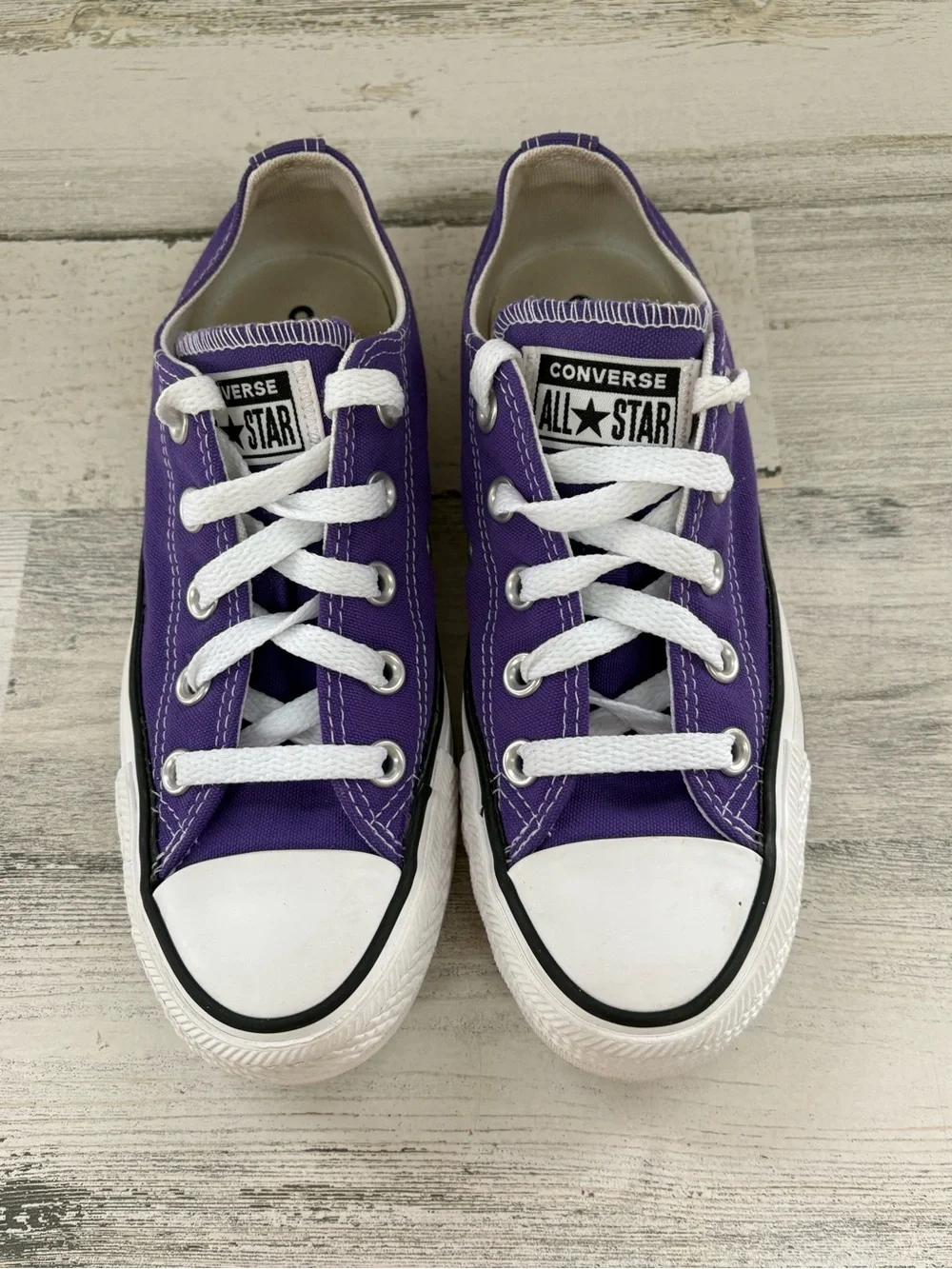 Converse CTAS Women’s Size 5 Big Girls Size 3.5 Low Top Lace Up Sneakers